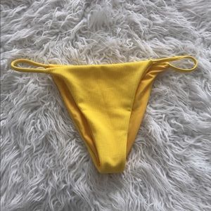 Cheeky bathing suit bottom